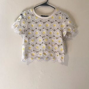 Daisy cut out crop top